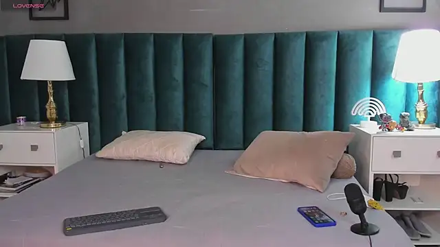 Snapshot of Karol_fenixx chatting on 03.12.25 Karol fenixx online show from 03.12.25