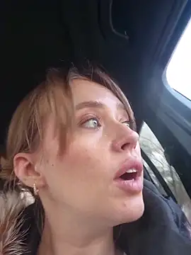 PrettieKate online show from 03.04.26