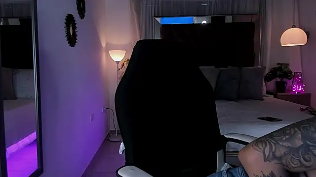 pamela reyes  online show from 12.27.24