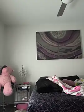 Blueskiiis3 online show from 12.19.25