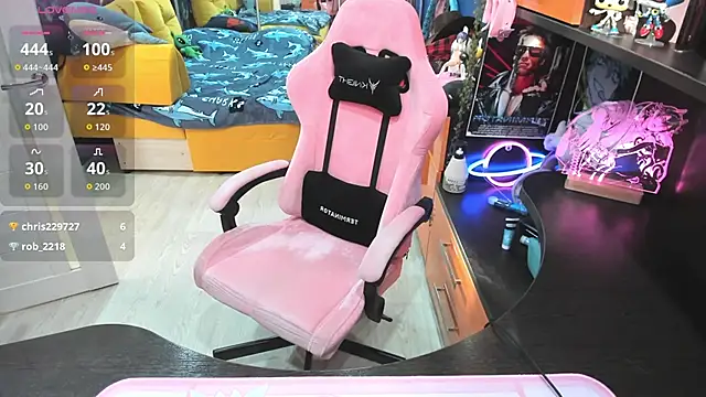 Softie Sofy online show from 10.17.25