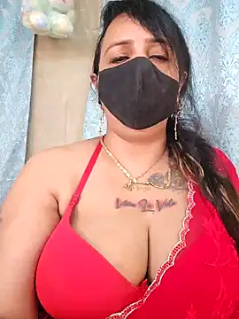 cute-tanvi online show from 10.24.25