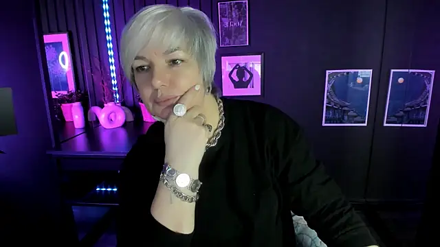 CarmenSoft online show from 11.18.25