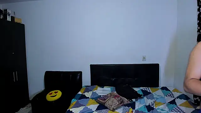 Snapshot of ares_sexxx chatting on 02.04.26 ares sexxx online show from 02.04.26