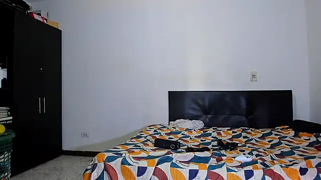 Snapshot of ares_sexxx chatting on 02.25.26 ares sexxx online show from 02.25.26