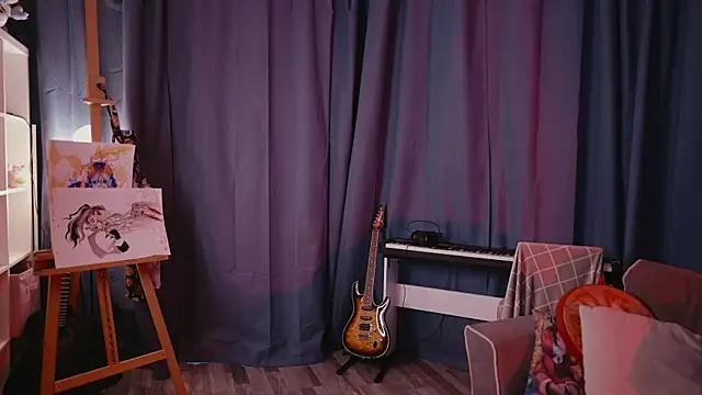 Snapshot of MadnessAlison chatting on 09.11.25 MadnessAlison online show from 09.11.25