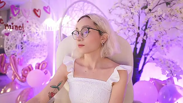 DalahiaRush online show from 02.14.25