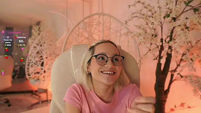 DalahiaRush online show from 02.21.25