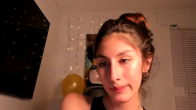 valeria gonzales  online show from 12.19.24