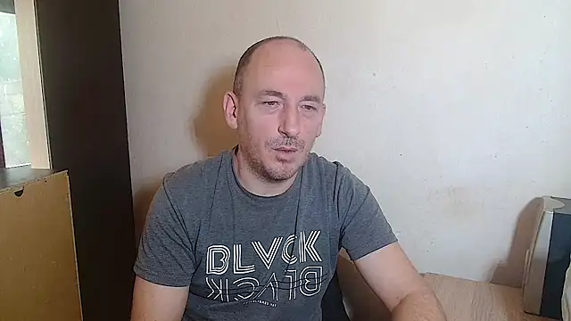 Snapshot of Johan___Barker chatting on 02.13.26 Johan Barker online show from 02.13.26