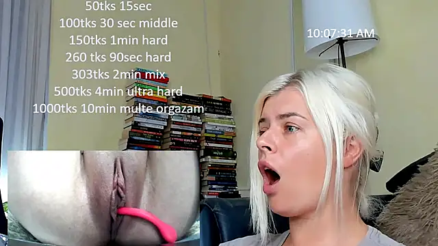 Snapshot of queenofthenighttt chatting on 06.26.26 queenofthenighttt online show from 06.26.26