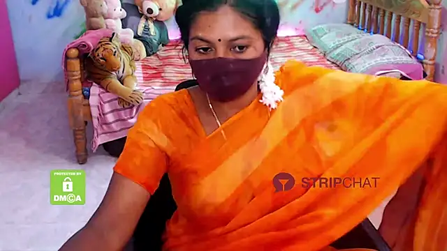 Snapshot of Novapol chatting on 01.05.25 Novapol online show from 01.05.25