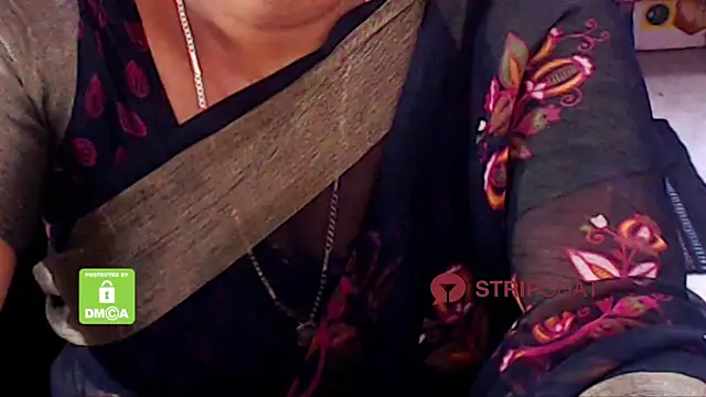 Snapshot of Novapol chatting on 02.05.25 Novapol online show from 02.05.25