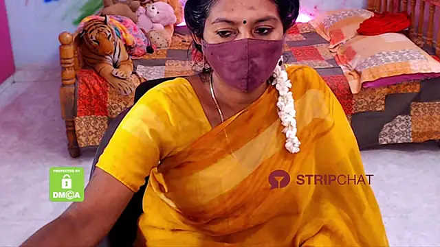 Snapshot of Novapol chatting on 03.09.25 Novapol online show from 03.09.25