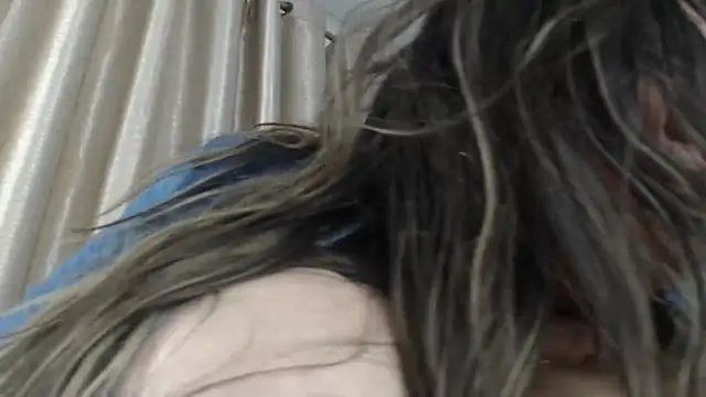 Snapshot of valeyperver chatting on 12.17.24 valeyperver online show from 12.17.24