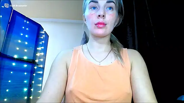 Snapshot of miaa_sunn chatting on 12.29.24 miaa sunn online show from 12.29.24