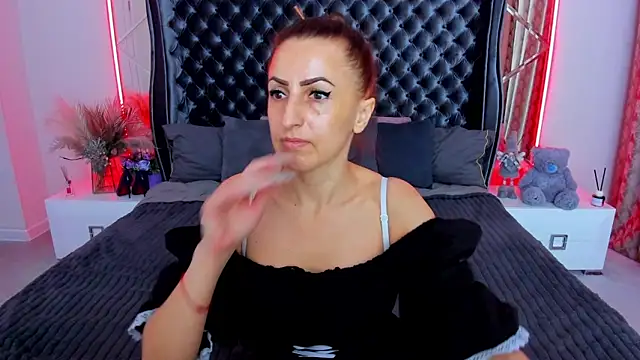 Rebecca Diamond online show from 05.19.26
