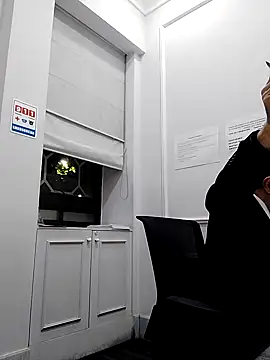 Mansex73 online show from 09.28.25