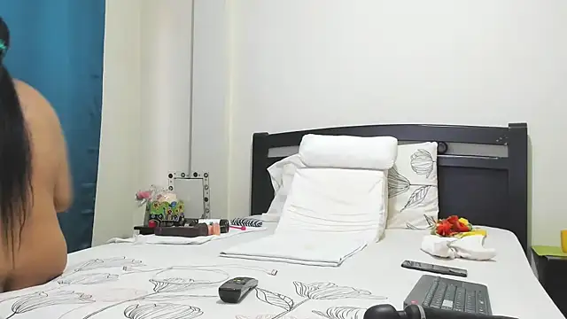 mara2020 69 online show from 10.16.25