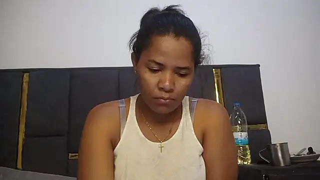 Snapshot of aleixane chatting on 12.19.25 aleixane online show from 12.19.25