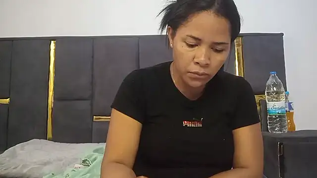 Snapshot of aleixane chatting on 01.11.26 aleixane online show from 01.11.26