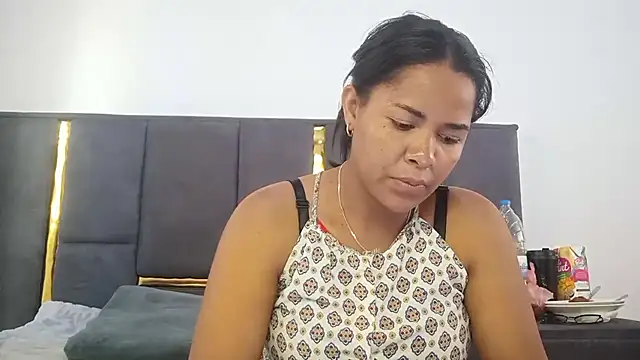 Snapshot of aleixane chatting on 02.17.26 aleixane online show from 02.17.26