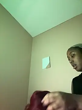 Snapshot of gypsydoll chatting on 11.27.25 gypsydoll online show from 11.27.25