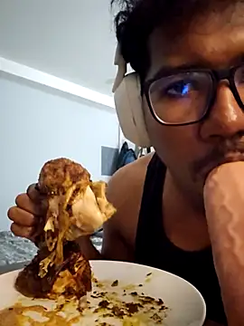 Snapshot of dulcetnukem chatting on 10.30.25 dulcetnukem online show from 10.30.25