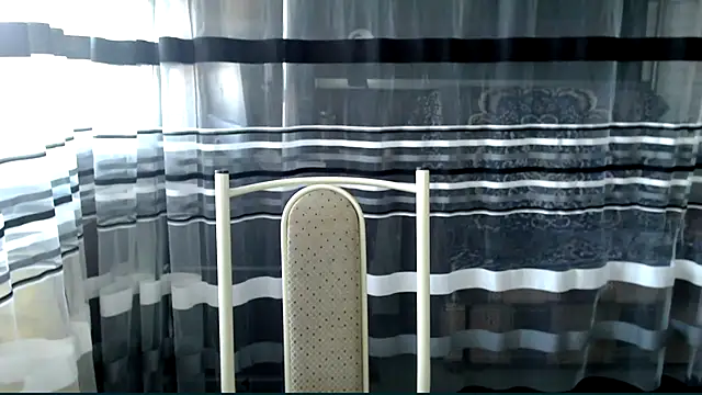 cold lollipop online show from 10.17.25