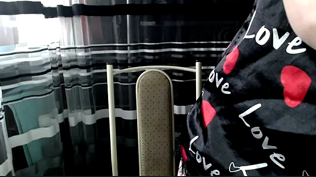 cold lollipop online show from 10.22.25