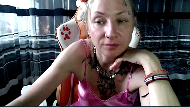 cold lollipop online show from 04.18.26