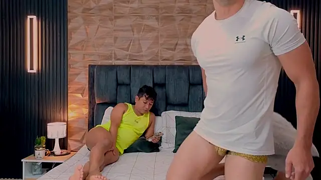 Snapshot of FelipeAndMarcello3 chatting on 09.12.25 FelipeAndMarcello3 online show from 09.12.25