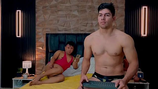 Snapshot of FelipeAndMarcello3 chatting on 09.19.25 FelipeAndMarcello3 online show from 09.19.25