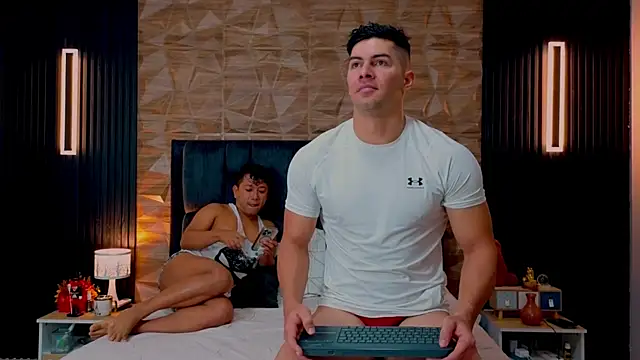 Snapshot of FelipeAndMarcello3 chatting on 09.26.25 FelipeAndMarcello3 online show from 09.26.25