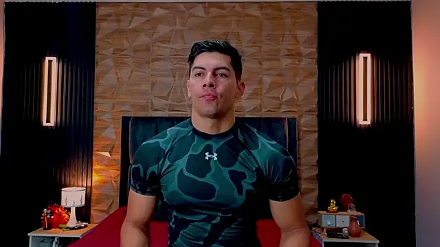 Snapshot of FelipeAndMarcello3 chatting on 10.21.25 FelipeAndMarcello3 online show from 10.21.25