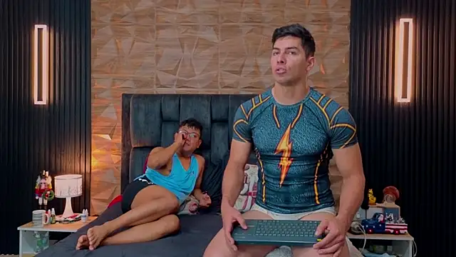 Snapshot of FelipeAndMarcello3 chatting on 11.19.25 FelipeAndMarcello3 online show from 11.19.25