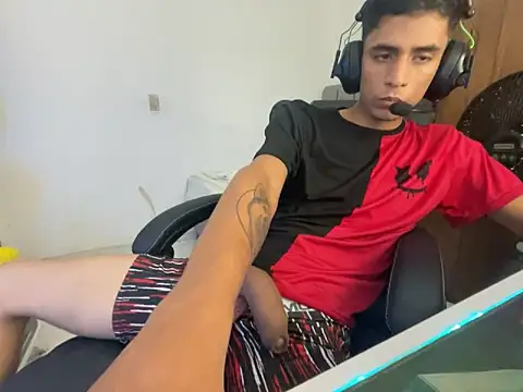 Max TheHorseDick online show from 12.31.24