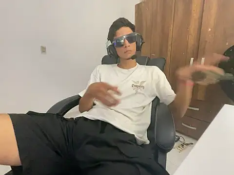 Max TheHorseDick online show from 02.08.25