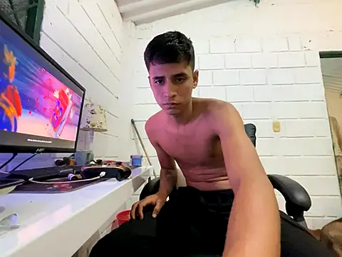 Max TheHorseDick online show from 10.04.25