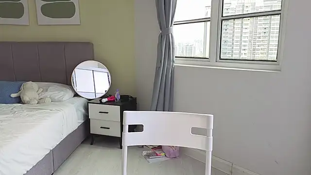 Snapshot of TammiLou chatting on 11.19.25 TammiLou online show from 11.19.25