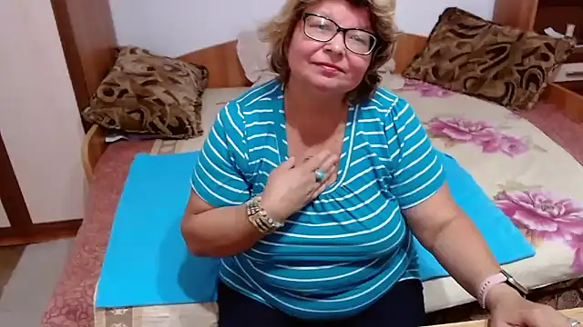 SweetMommaX online show from 09.15.25