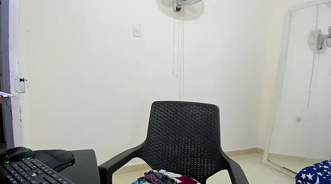 HUGEBOOBS MILF online show from 02.14.25