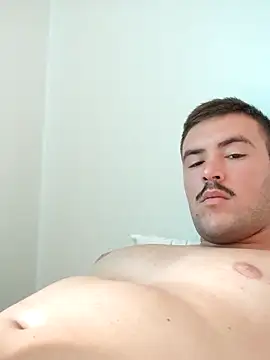 urielpereira online show from 11.04.25