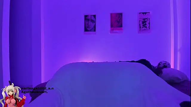 Moonlight1002 online show from 10.10.25