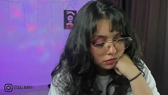 Snapshot of mary_diaz1 chatting on 03.18.25 mary diaz1 online show from 03.18.25