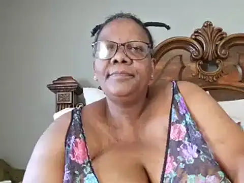 Snapshot of SEXYBOOBSNASS chatting on 01.31.25 SEXYBOOBSNASS online show from 01.31.25