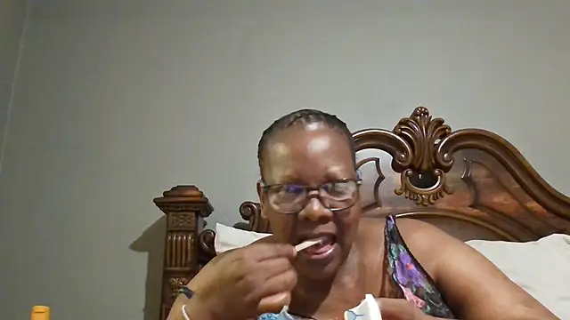 Snapshot of SEXYBOOBSNASS chatting on 02.02.25 SEXYBOOBSNASS online show from 02.02.25