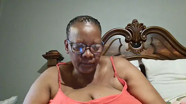 Snapshot of SEXYBOOBSNASS chatting on 02.04.25 SEXYBOOBSNASS online show from 02.04.25