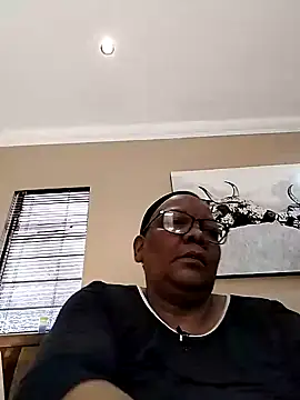 Snapshot of SEXYBOOBSNASS chatting on 09.26.25 SEXYBOOBSNASS online show from 09.26.25