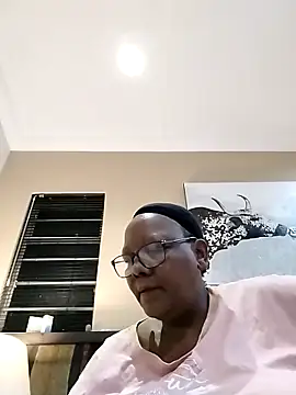 Snapshot of SEXYBOOBSNASS chatting on 09.27.25 SEXYBOOBSNASS online show from 09.27.25